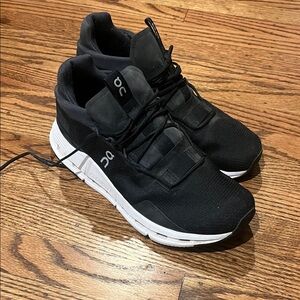On Cloudnova Running Shoes Size 10.5